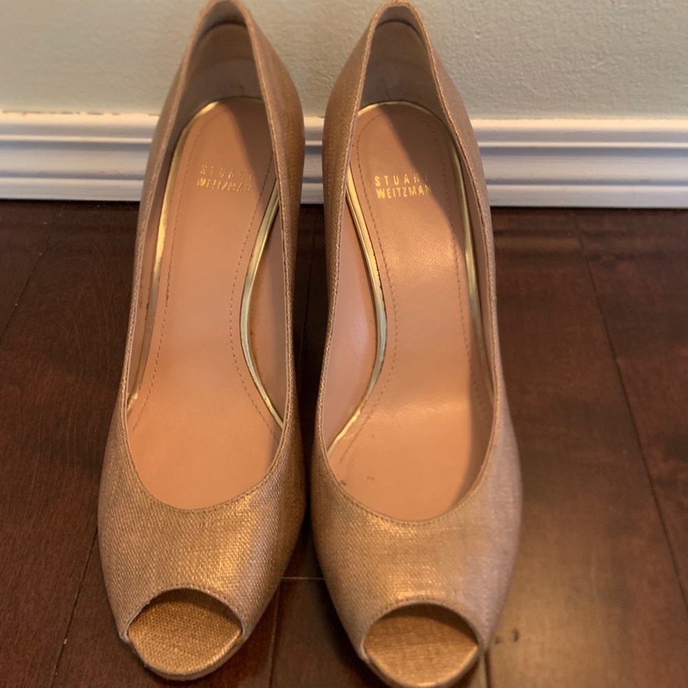 Stuart Weitzman metallic gold peep toe pump
